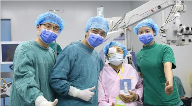 PanOptix三焦点人工晶状体植入手术在爱尔眼科·重庆特区江北总院成功开展！